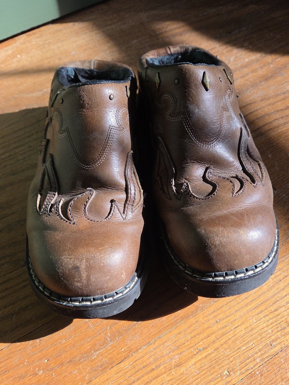 Womens  Brown Leather Western Slip-On Boots
